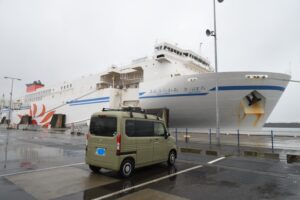 自分の愛車と一緒に行こう！夏の特別フェリーパッケージの旅！