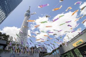 東京スカイツリーにこいのぼり1000匹？ｗｗこれは圧巻やんｗｗ