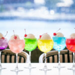 横浜の海上カフェ、昭和レトロな全席オーシャンビューは絶景！