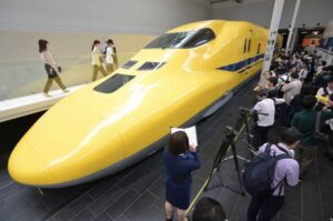 「ドクターイエローT4」名古屋「リニア・鉄道館」14日から公開！