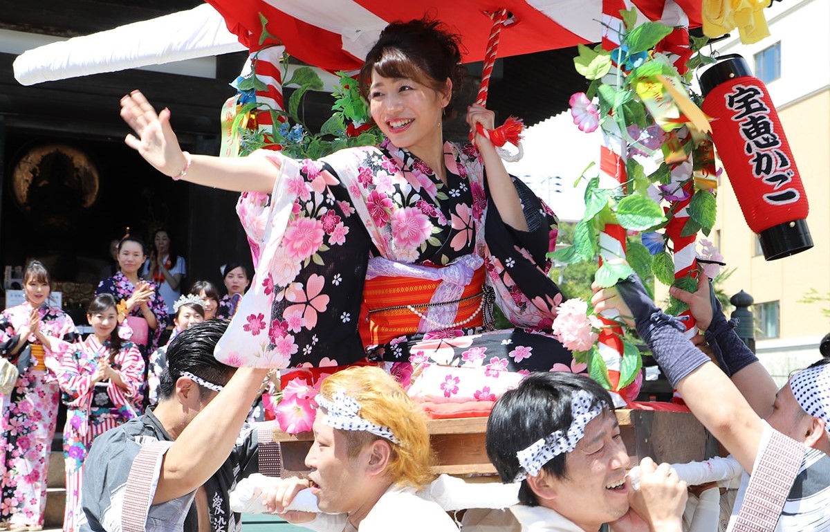 大阪の夏の風物詩、大阪三大祭り「愛染まつり」がスタート！