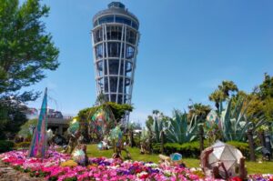 江の島で100年に1度しか咲かない竹「タイミンチク」が一斉開花!