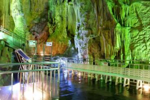 福島「あぶくま洞」で暑さをしのぐ！涼しくて幻想的な別世界！