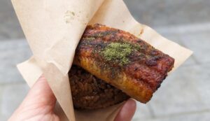 小江戸川越『鰻小日向』で味わう、絶品「食べ歩き鰻グルメ」！