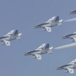 ブルーインパルス、今日も万博上空を展示飛行!午後2時40分発!