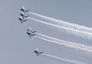 富山県「第53回ひみまつり」ブルーインパルス展示飛行！8/2開催