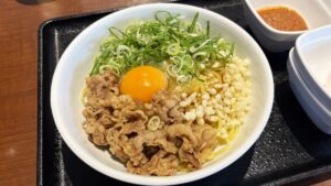 【悲報】牛丼の吉野家が、今度は「麺」で勝負の新メニュー！