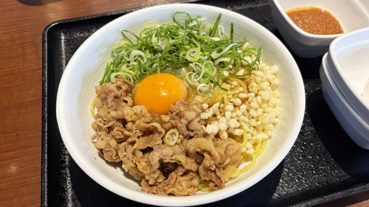 【悲報】牛丼の吉野家が、今度は「麺」で勝負の新メニュー!