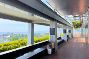 小田原駅「ミナカ小田原14階」海を見渡す無料の絶景足湯！