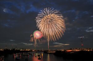 埼玉「第72回戸田橋花火大会」に俳優の夏菜さんが来場するぞ！