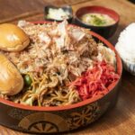 【朗報】村木屋横浜本店の激安ランチ！焼きそば5玉が1200円の衝撃！