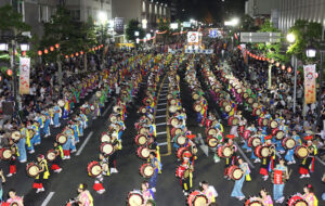 夏の風物詩「盛岡さんさ踊り」世界一の太鼓パレードがやって来る!
