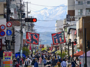 盛岡市・材木町、土曜日の午後は「よ市」へ行こう!
