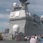 静岡県、清水港で護衛艦「ひゅうが」一般公開&展示飛行も!