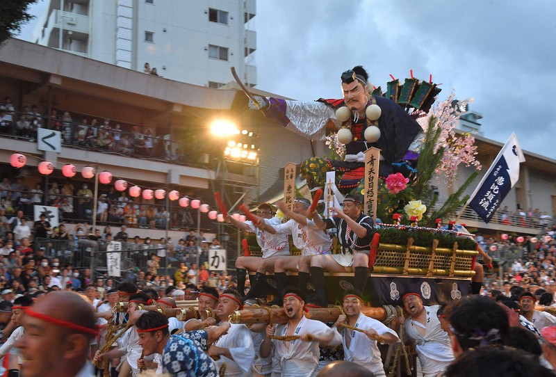 福岡の伝統祭り飯塚山笠の「追い山」、今年は7月20日へ変更!