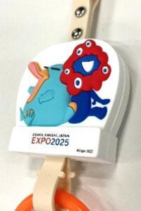 「ミャクミャク×イコちゃん」の「つり革レプリカ」発売！ｗｗｗ