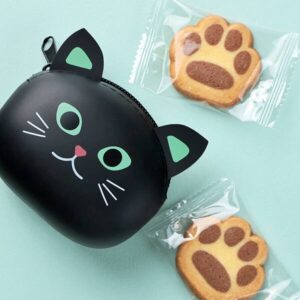 カルディ、ふてぶてしさが可愛い黒ネコのポーチ発売！