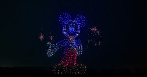 ディズニーのドローンショーが熊谷に！「熊谷花火大会」8/9開催