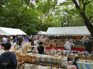 左京区「下鴨納涼古本まつり」初日は雨で中止も、8/12より開催！