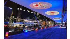 八重洲口「宵路灯籠」開催！灯篭100基とプロジェクションマッピング！