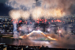 千葉・市川の花火大会、「ダイヤモンド富士」でギネス記録達成！