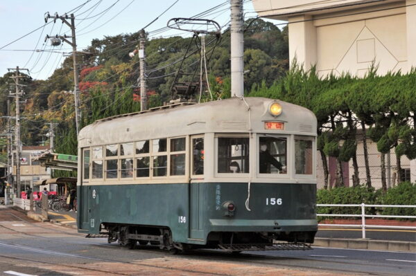 広島電鉄、最古の車両「被爆電車」150形156号を8/9 特別運行!