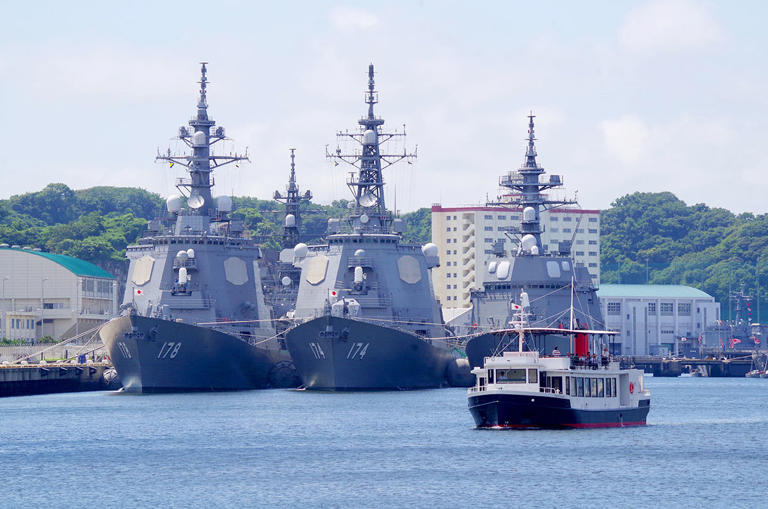 【朗報】横須賀の軍港巡りや猿島航路が、横浜市民は半額だぞ!