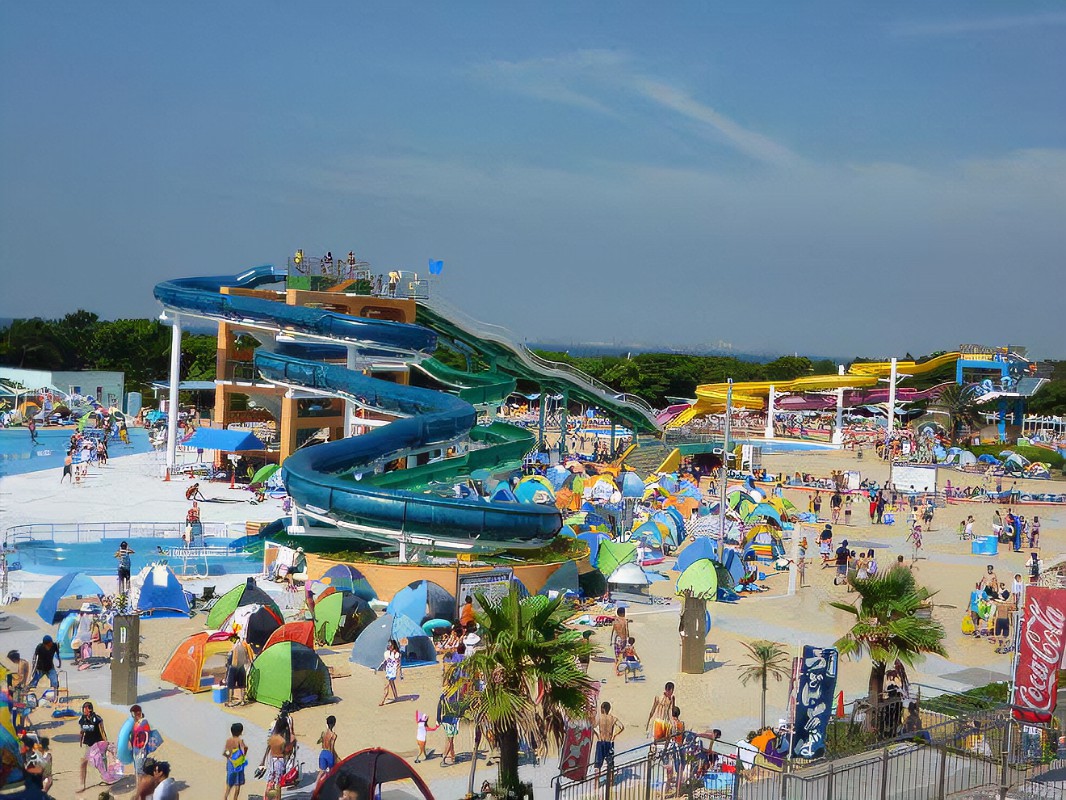 千葉県「稲毛海浜公園プール」でナイトプールと縁日を開催！