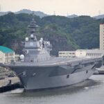 【朗報】海上自衛隊の巨大護衛艦「かが」横須賀に接岸！8/21