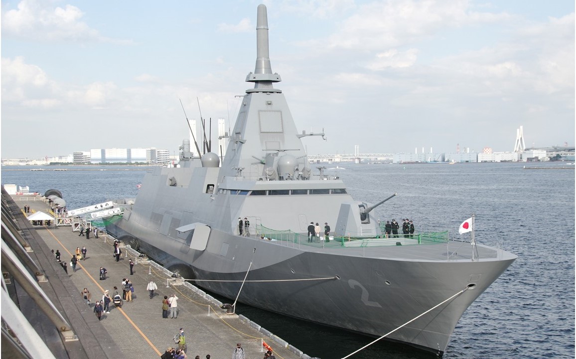 護衛艦「やはぎ」長崎港に「お帰りなさい!」一般公開は30日!