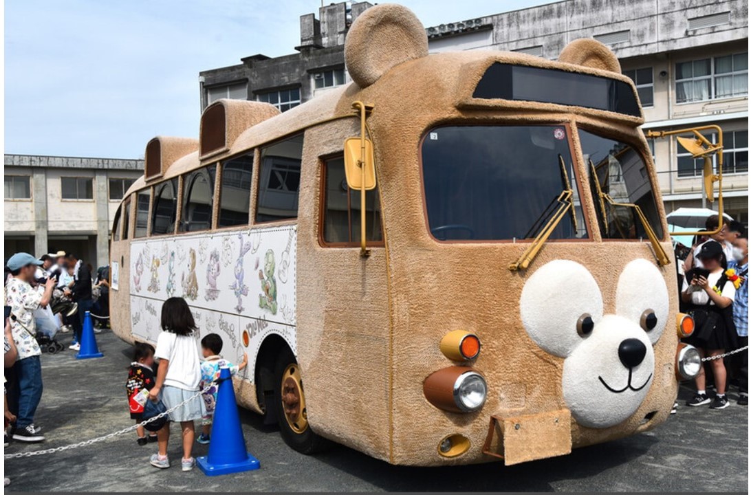 ダッフィーバスが仙台市に!「あすと長町 杜の広場公園」~9/5まで