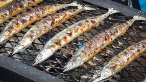 「サンマ獲れすぎ」昨年の2倍!大きく脂も乗って1尾88円も!