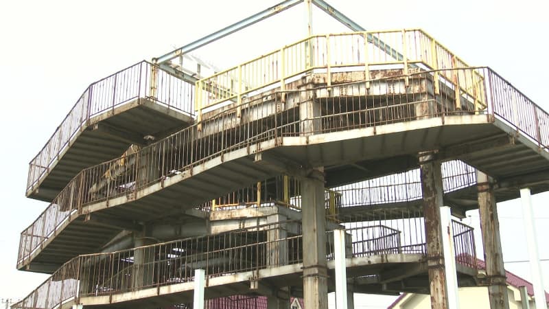 千葉・津波避難タワー使用中止 耐用年数31年が10年でサビだらけ!