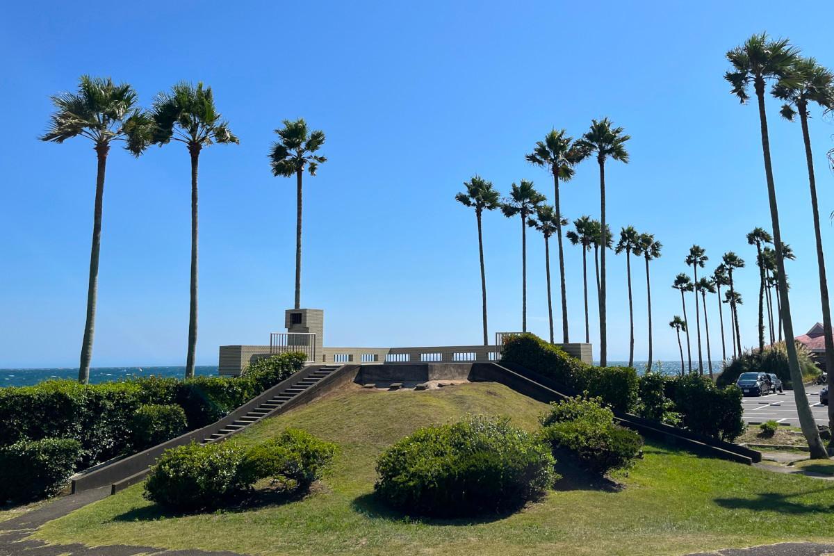 まるでハワイ「小坪海浜公園」鎌倉駅からバスで10分のリゾート!