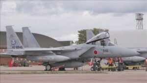 史上初！航空自衛隊のF15戦闘機がイギリス空軍基地に初着陸！