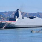 青森「護衛艦 ゆうべつ」初寄港！軽装甲機動車やパトリオットも展示