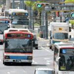 【悲報】消えゆく路線バス、この5年で4万キロ超が廃止に!