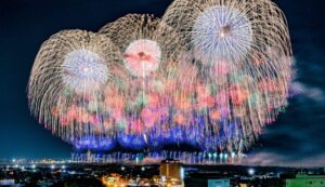 山形県酒田市「酒田の花火」1万発の夜空の祭典 9/13開催!