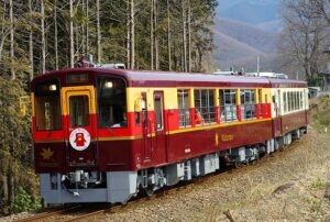 わたらせ渓谷鐡道で秋風を楽しむ「トロッコわっしー号」の旅