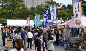 仙台市・錦町公園「道の駅まるごとフェスタ」東北6県32駅が集結！