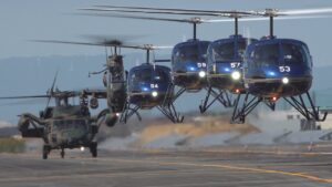 三重・明野駐屯地「明野航空祭」 明野レインボーも登場!11/22