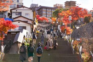 秋に行きたい「群馬の温泉地 2025」！ 2位「伊香保温泉」1位は？