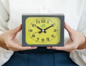 JR東日本「駅の時計」がアラームクロックで登場！発車のベルが部屋に響く！