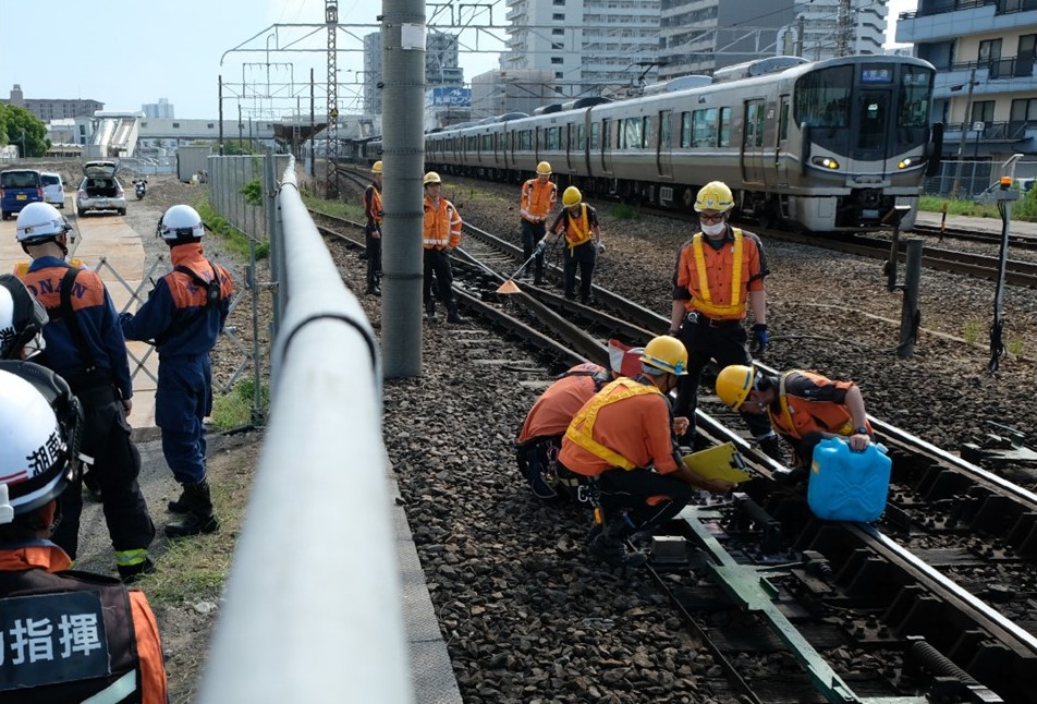 井の頭線の線路内で火事…富士見ヶ丘〜吉祥寺駅の上下線で運転見合わせ
