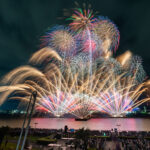 東京湾で冬の芸術体験「千葉Xmas芸術花火2025」11/24 開催！