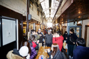 大阪・鶴見区「放出ビアフェス」商店街にクラフトビールが集結！