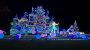 佐久市「樫山工業イルミネーション」今年は「不思議の国のアリス」です！