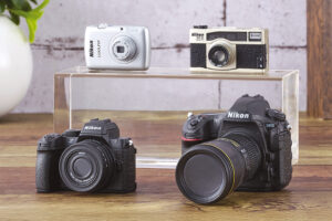 ニコン「ミニチュアカメラ コレクション」に、4機種が新登場！