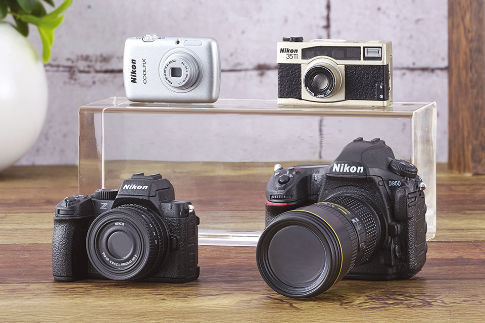 ニコン「ミニチュアカメラ コレクション」に、4機種が新登場!