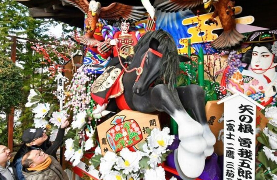 青森・八戸市「おがみ神社」に、「馬」のミニ山車が登場！ 1/10まで